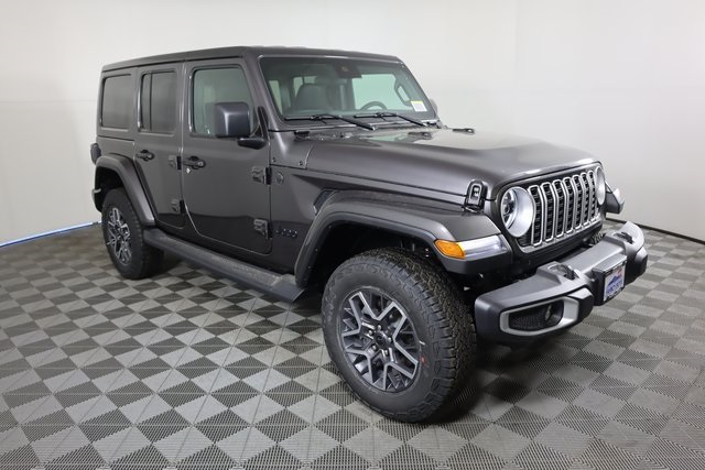 2025 Jeep Wrangler Sahara photo 2