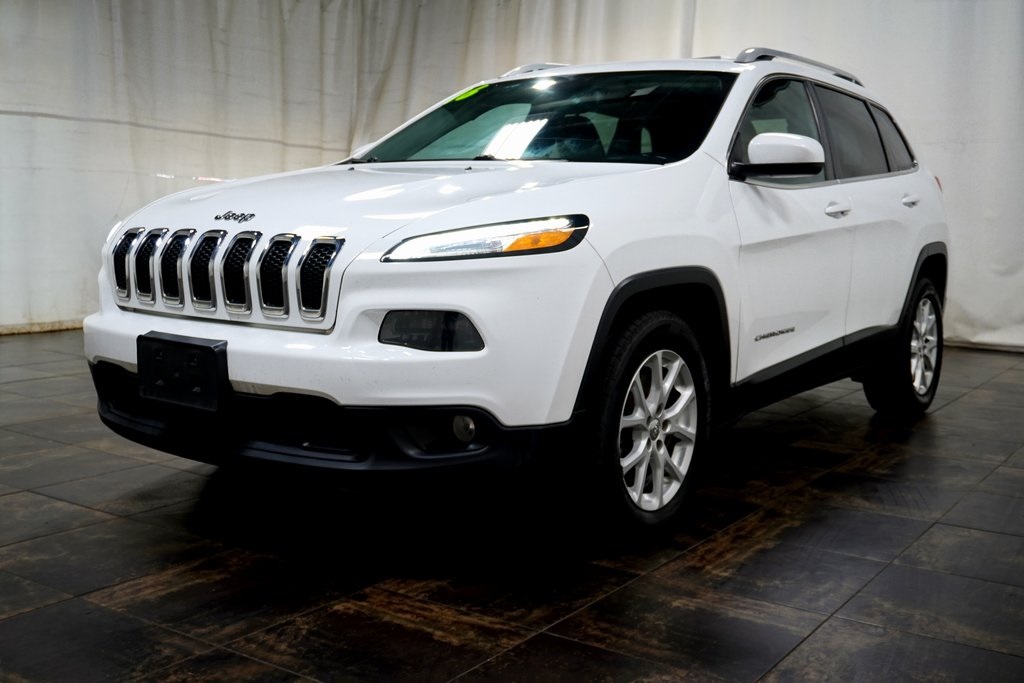 Used 2016 Jeep Cherokee Latitude with VIN 1C4PJLCB2GW347315 for sale in Boardman, OH