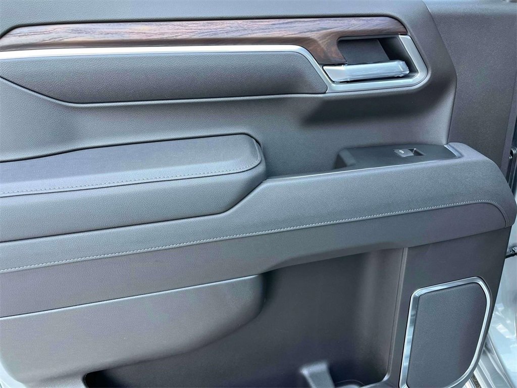 2026 Gmc Sierra 1500 SLT photo 14