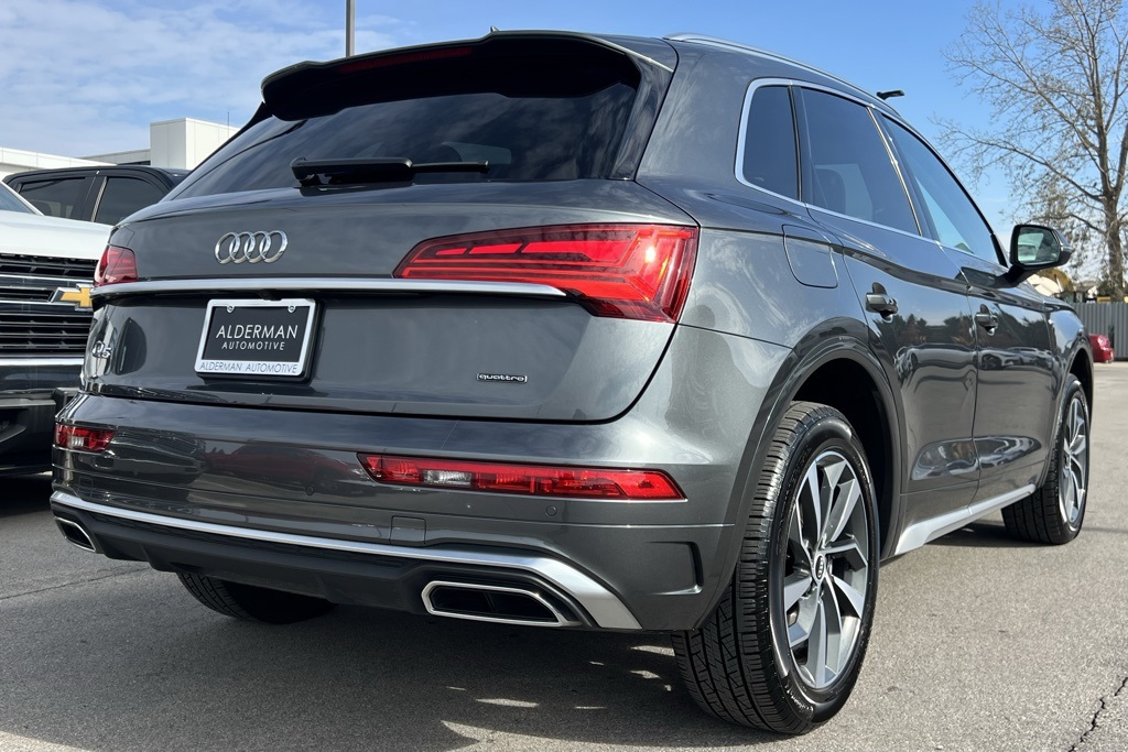 2022 Audi Q5 45 S line Premium photo 3