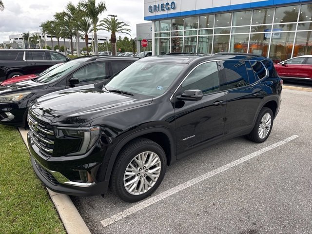 2024 GMC Acadia Elevation's photo