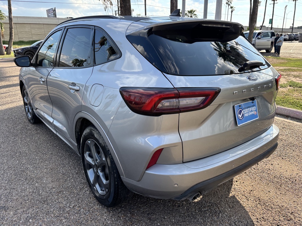2023 Ford Escape ST-Line photo 6