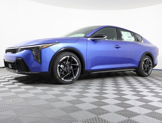 2025 Kia K4 GT-Line's photo