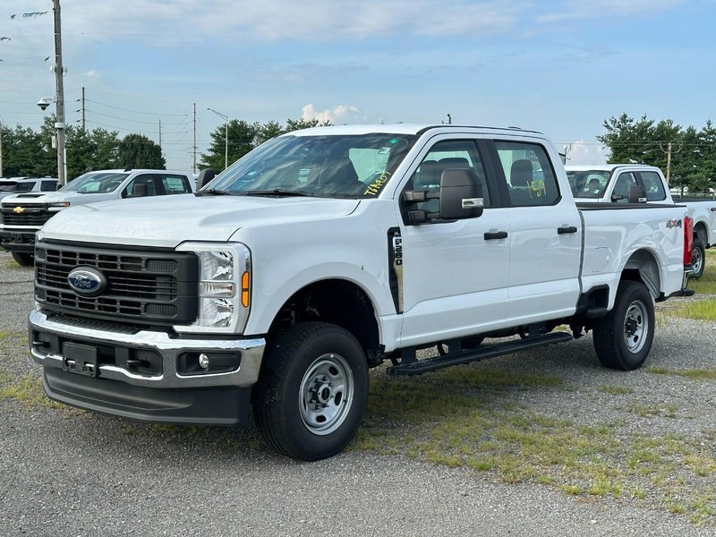 2025 Ford F-250 Super Duty XL's photo