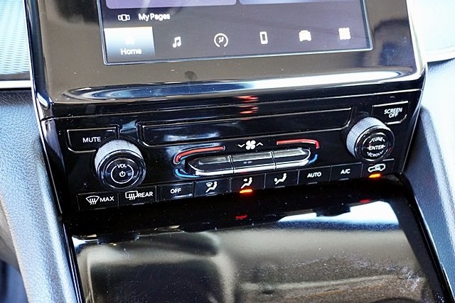 2023 Jeep Grand Cherokee Laredo photo 28