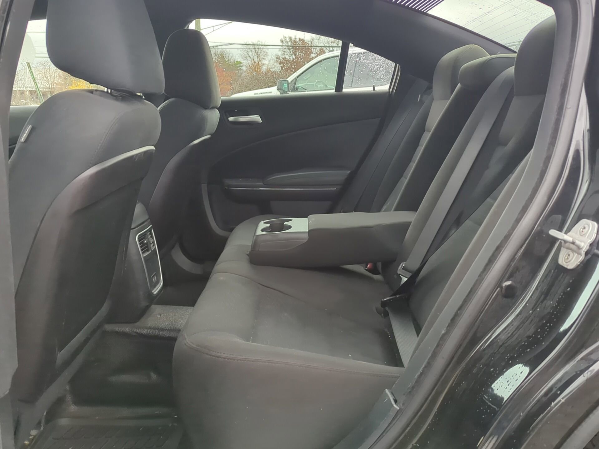 2011 Dodge Charger photo 2