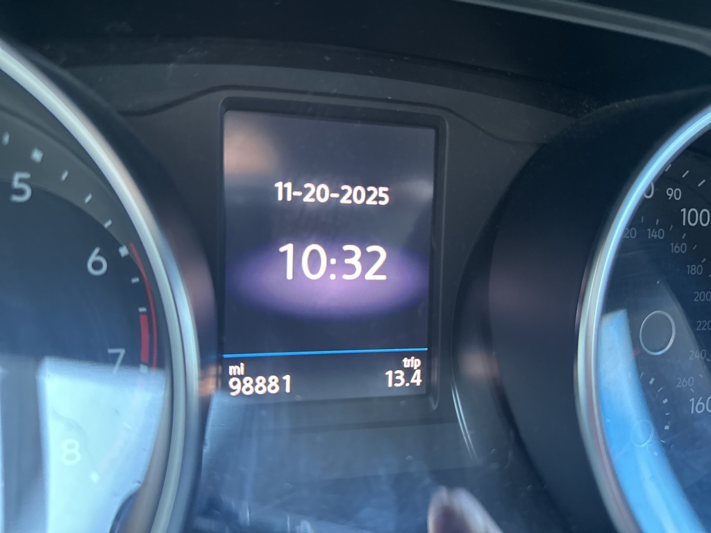 2021 Volkswagen Tiguan R-Line Black SEL photo 3