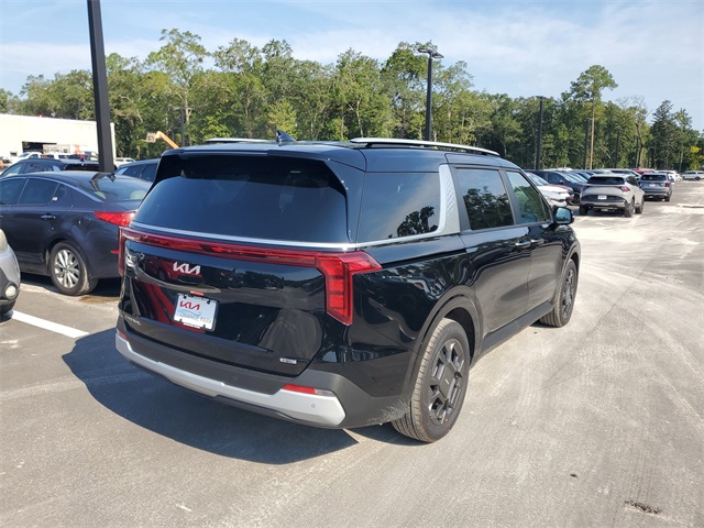 2026 Kia Carnival EX photo 3