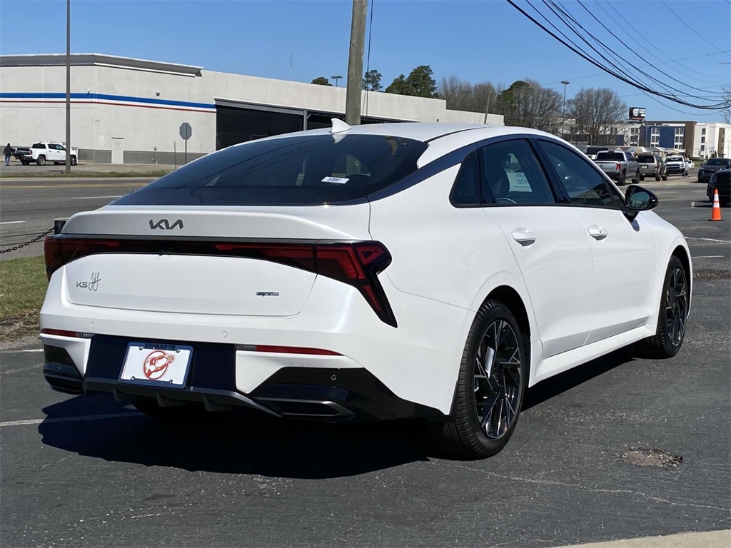 2025 Kia K5 GT-Line photo 4