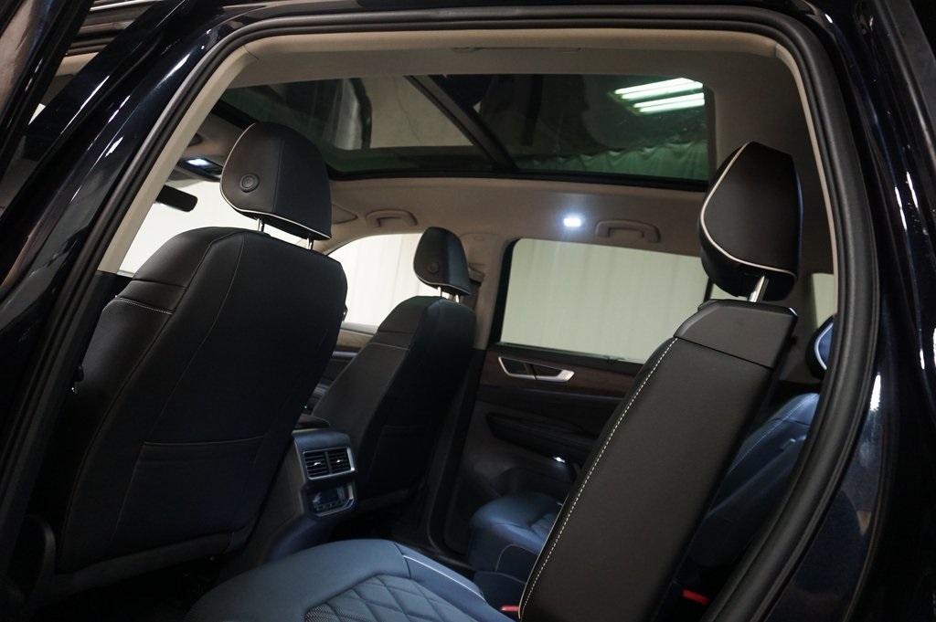 2026 Volkswagen Atlas SEL Premium R-Line photo 30