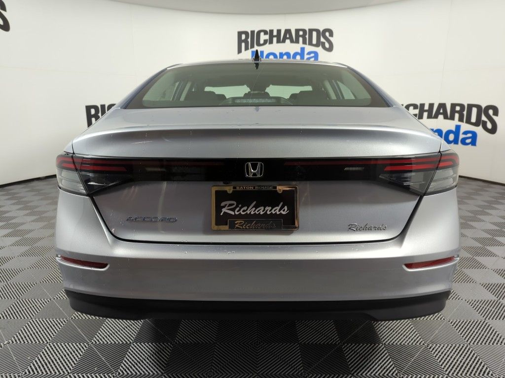 2025 Honda Accord SE photo 4
