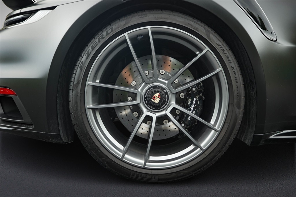 2022 Porsche 911 Turbo S photo 10
