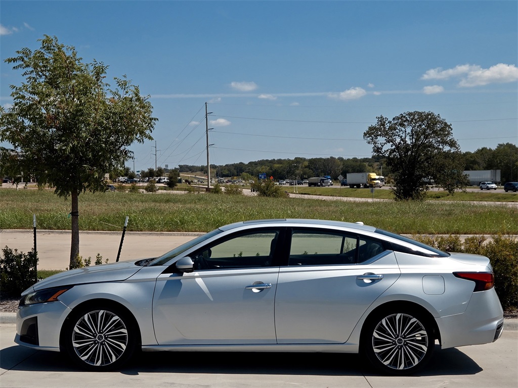 2023 Nissan Altima 2.5 SL photo 4