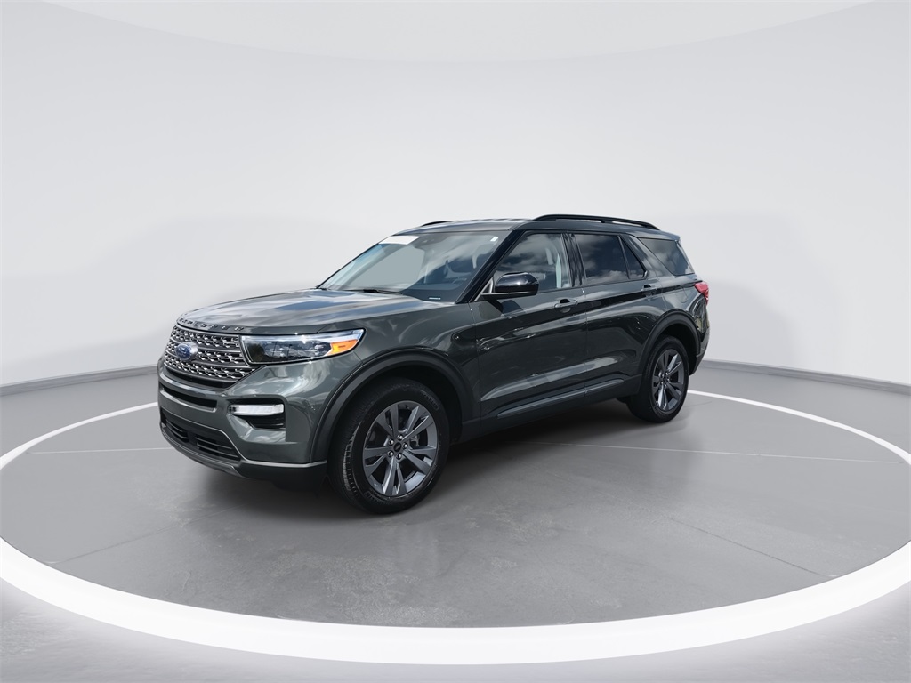 2023 Ford Explorer XLT photo 4
