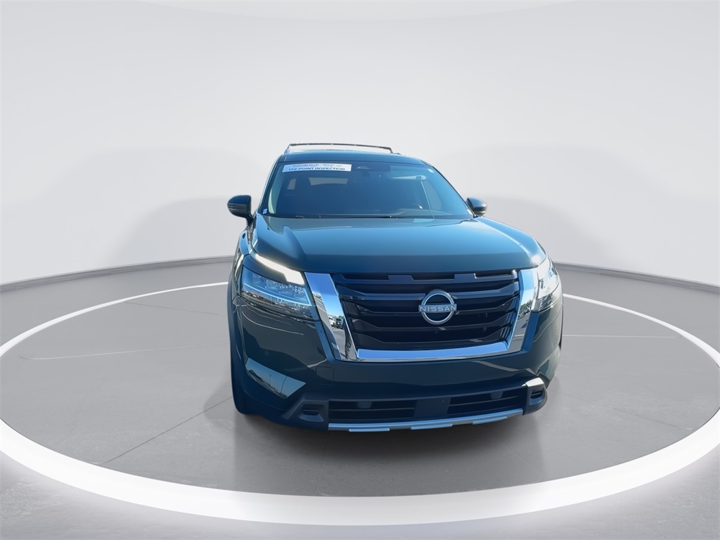 2023 Nissan Pathfinder SL photo 3
