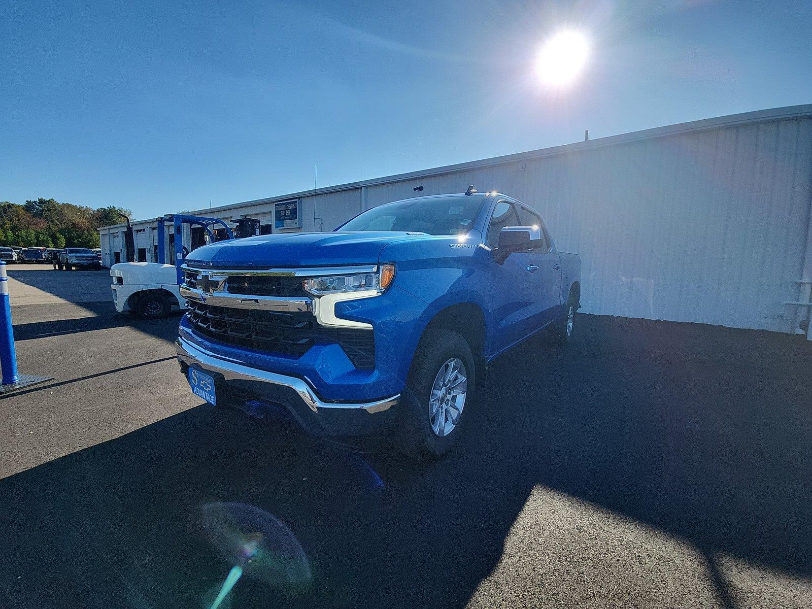 2025 Chevrolet Silverado LT's photo