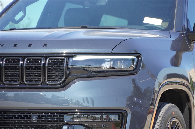 2025 Jeep Wagoneer Series II photo 4