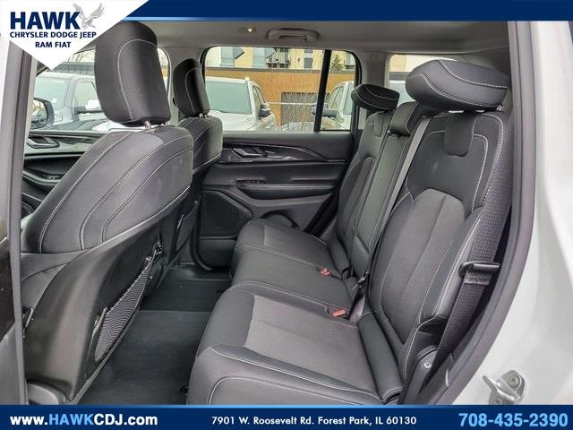 2023 JEEP GRAND CHEROKEE - Image 11