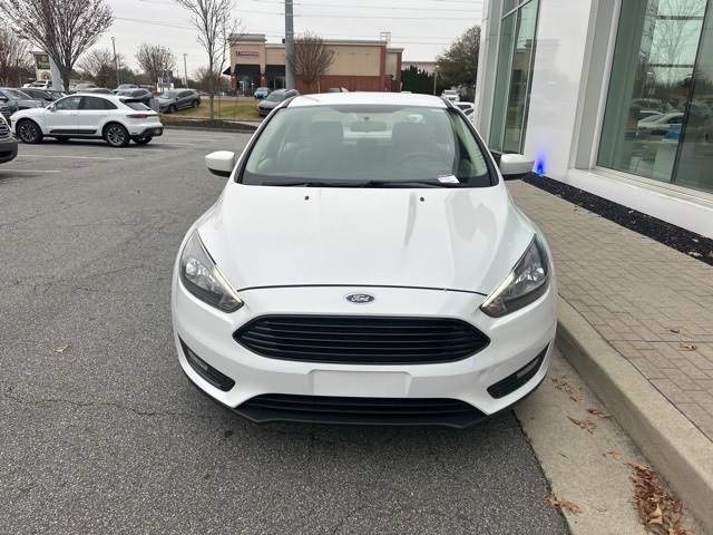 2018 Ford Focus SE photo 2