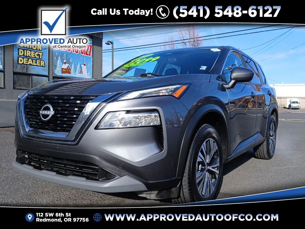 2023 Nissan Rogue SV's photo