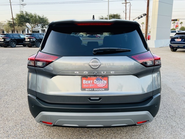 2023 Nissan Rogue S photo 2