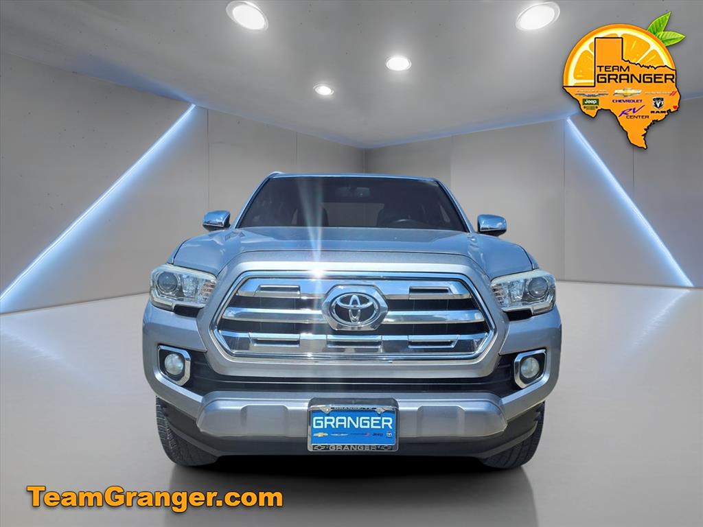 2017 Toyota Tacoma Limited V6 photo 6