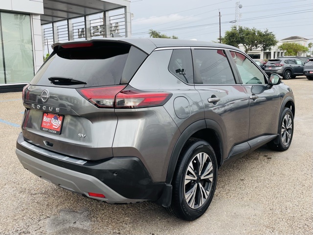 2022 Nissan Rogue SV photo 6