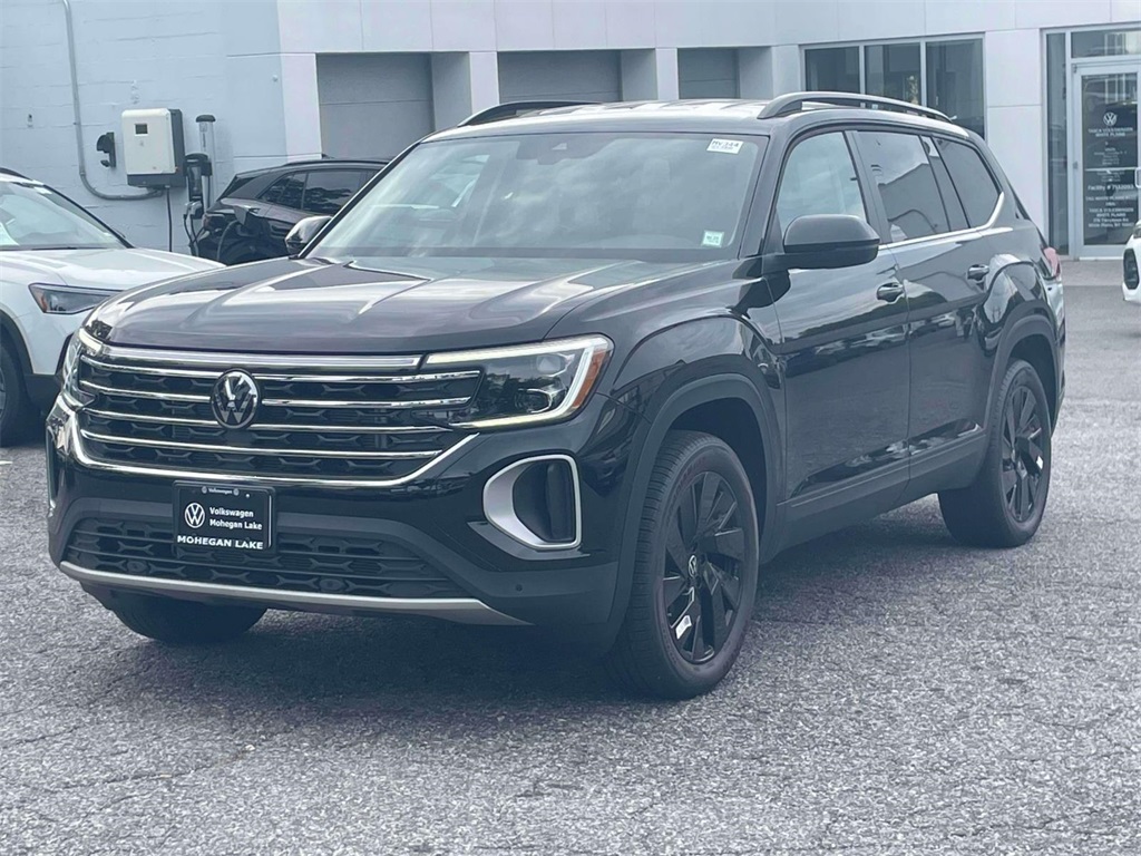 2025 Volkswagen Atlas SE Technology photo 3