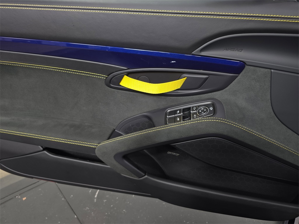 2023 Porsche Boxster Spyder photo 22