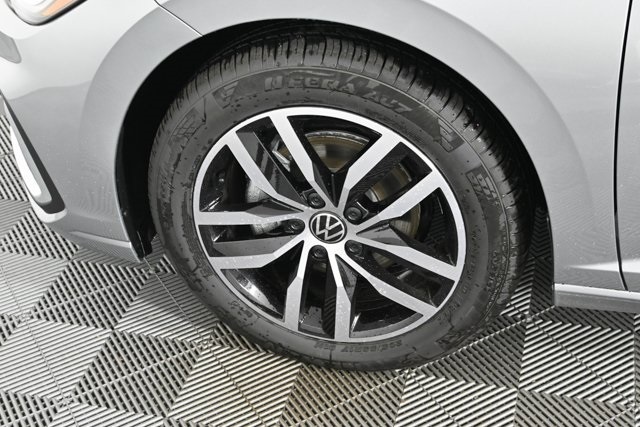 2025 Volkswagen Jetta 1.5T SE photo 6