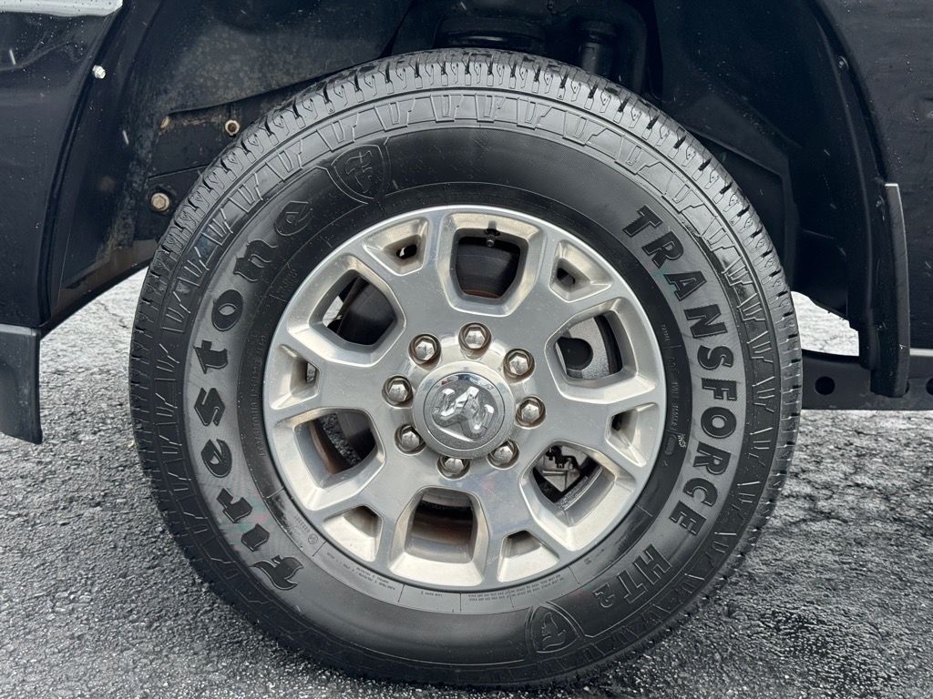 2024 Ram 3500 Laramie photo 8