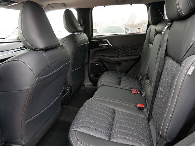 2025 Mitsubishi Outlander SEL GT photo 4