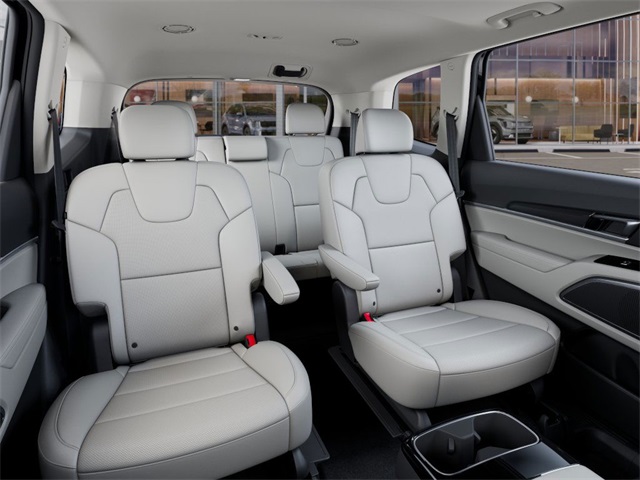 2025 Kia Telluride S photo 16