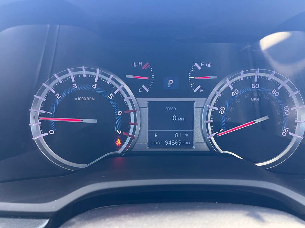 2018 Toyota 4Runner SR5 Premium photo 8