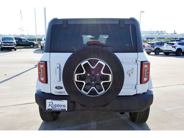 2024 Ford Bronco Outer Banks photo 4