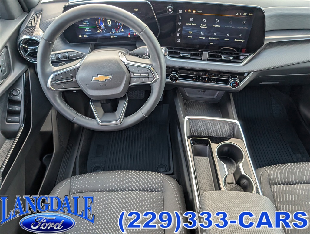2025 Chevrolet Equinox LT photo 3