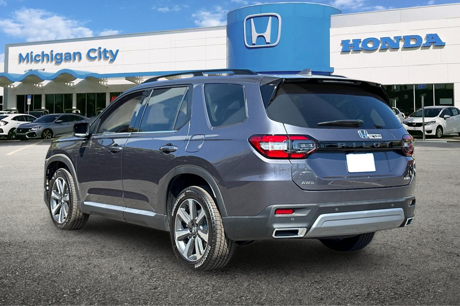 2025 Honda Pilot Elite photo 3