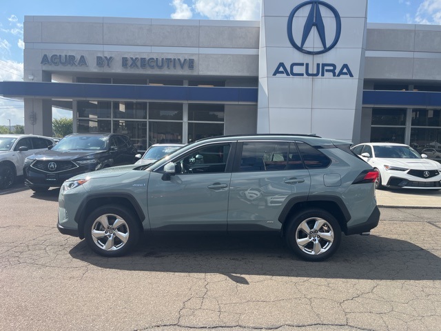 2021 Toyota RAV4 Hybrid XLE Premium photo 2