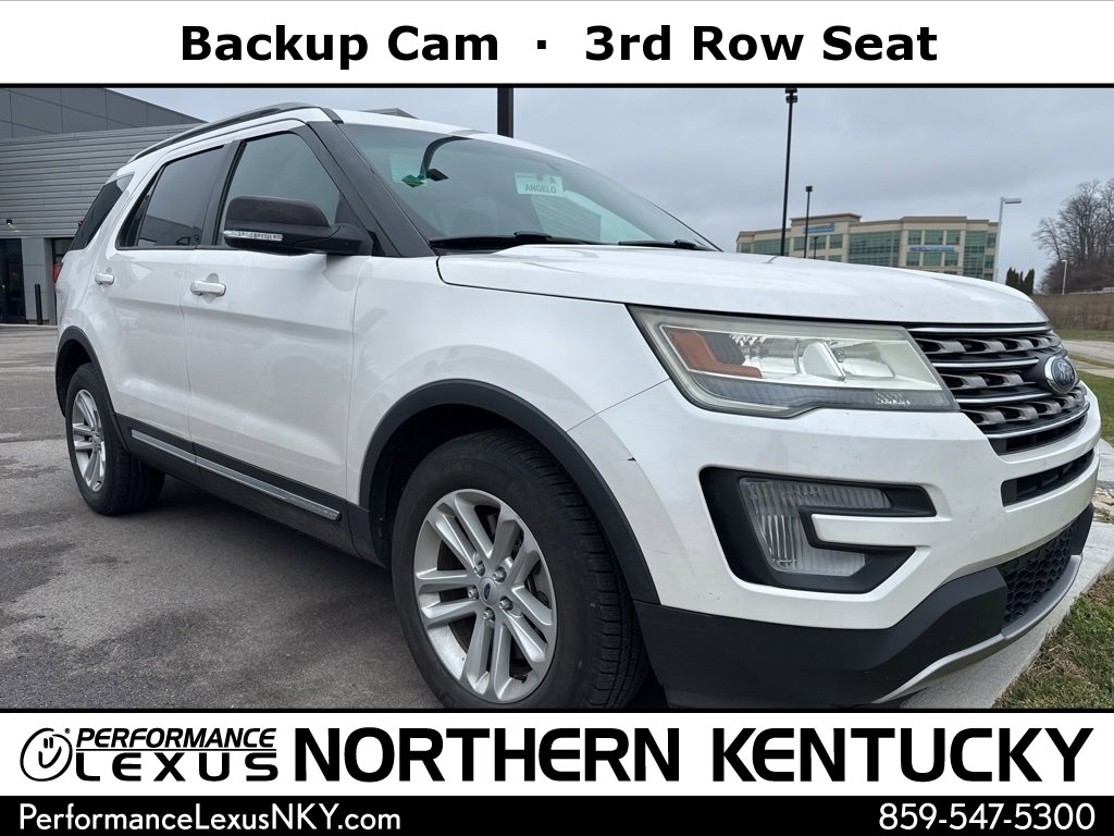 2017 Ford Explorer XLT's photo