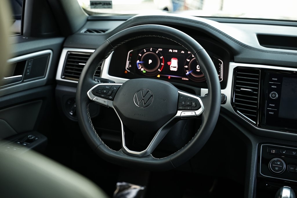 2022 Volkswagen Atlas Cross Sport V6 SE Technology photo 22