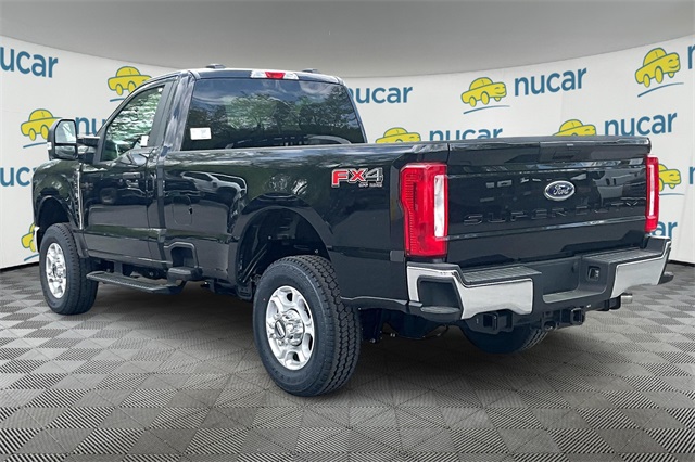 2025 Ford F-350 photo 3