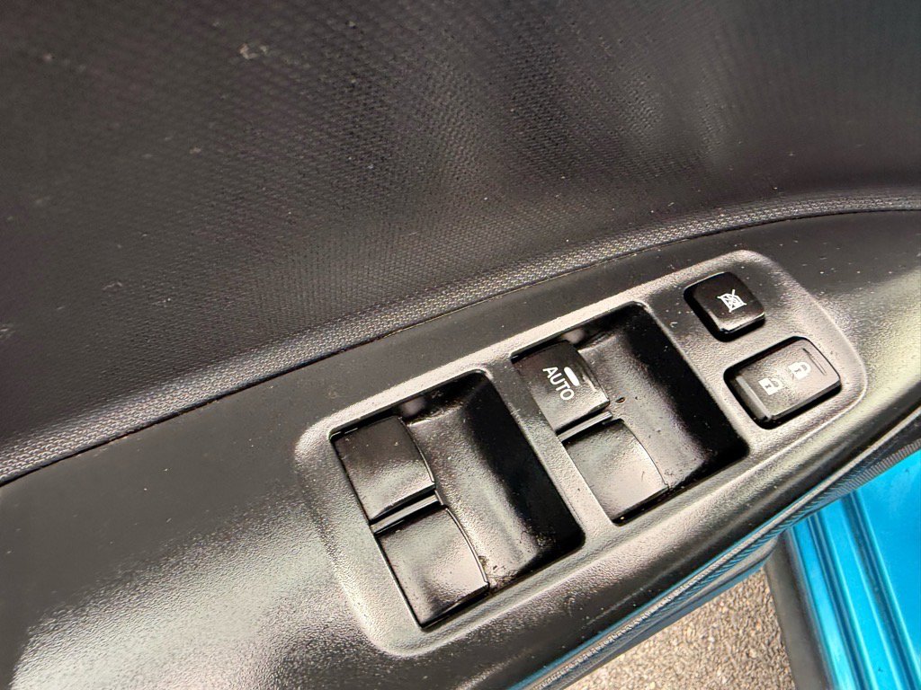 2024 Mitsubishi Mirage ES photo 12