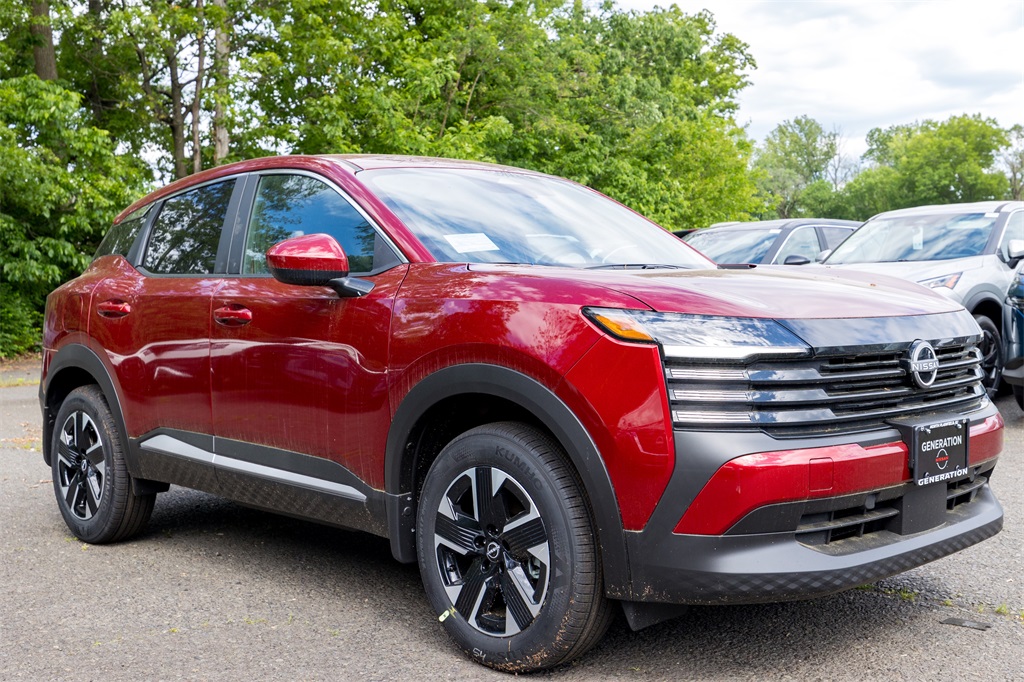 2025 Nissan Kicks SV photo 3