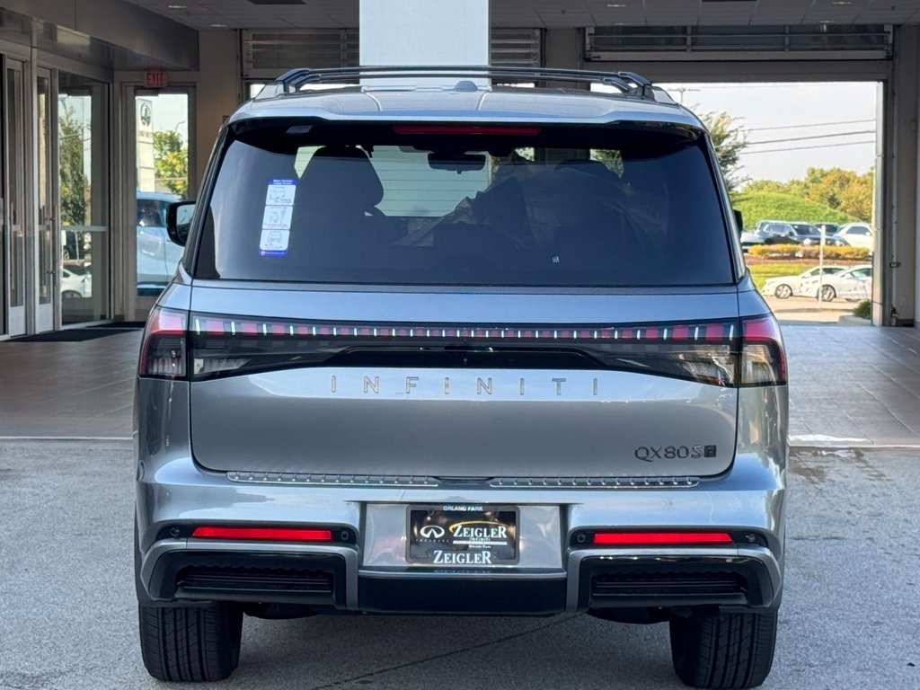 2026 Infiniti QX80 Sensory photo 5