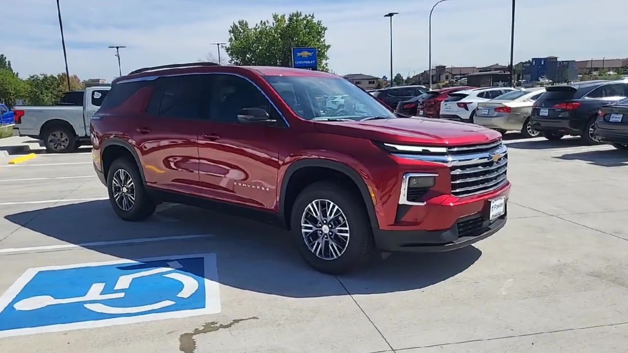 2026 Chevrolet Traverse photo 2
