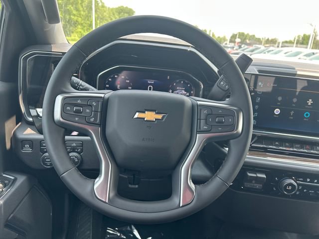 2025 Chevrolet Silverado 1500 LT photo 13