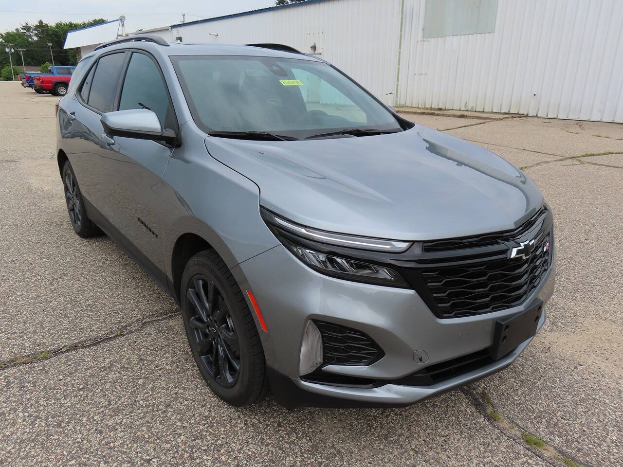 2024 Chevrolet Equinox RS photo 3