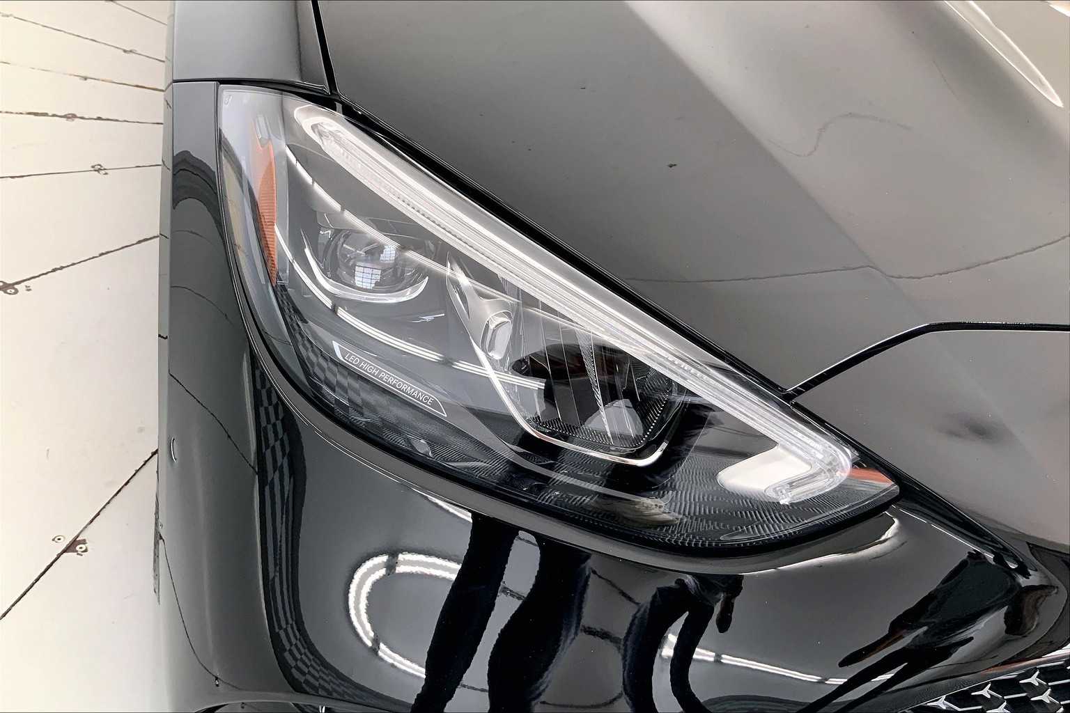 2025 Mercedes Benz C 300 4MATIC photo 21