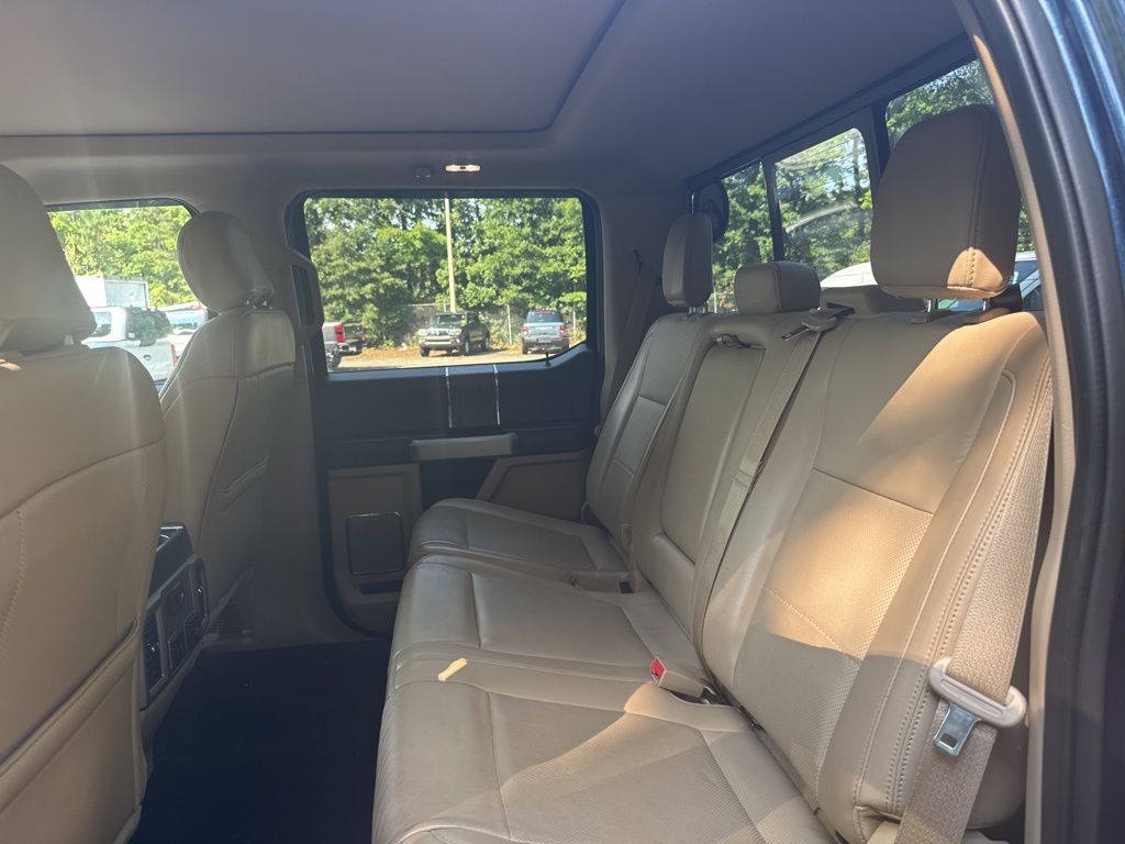 2019 Ford F-250 Lariat photo 21