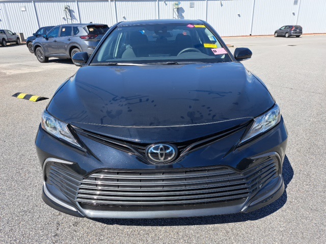 2023 Toyota Camry LE photo 3